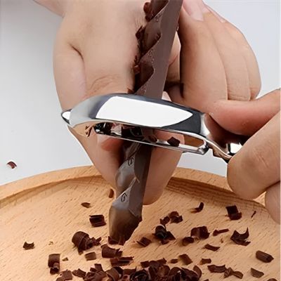 Épluches légumes râpe du chocolat